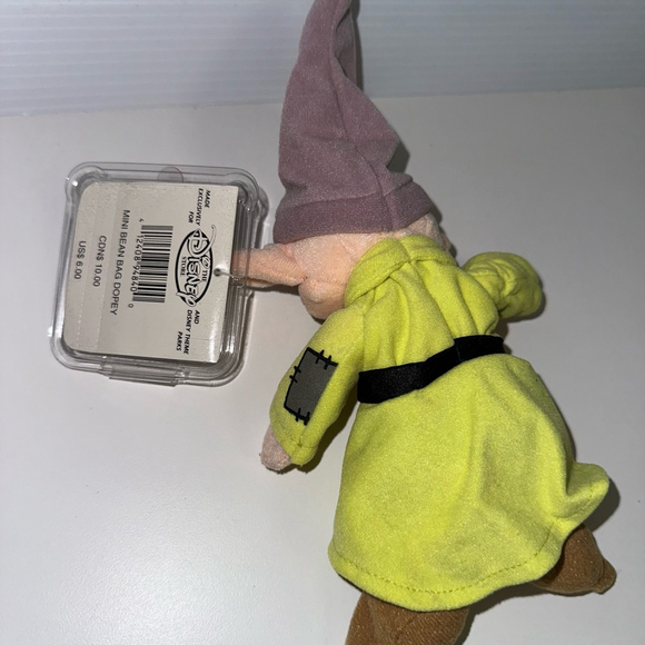 Disney Store Exclusive Snow White & The Seven Dwarfs Dopy Beanie plush toy NWT - Picture 3 of 9